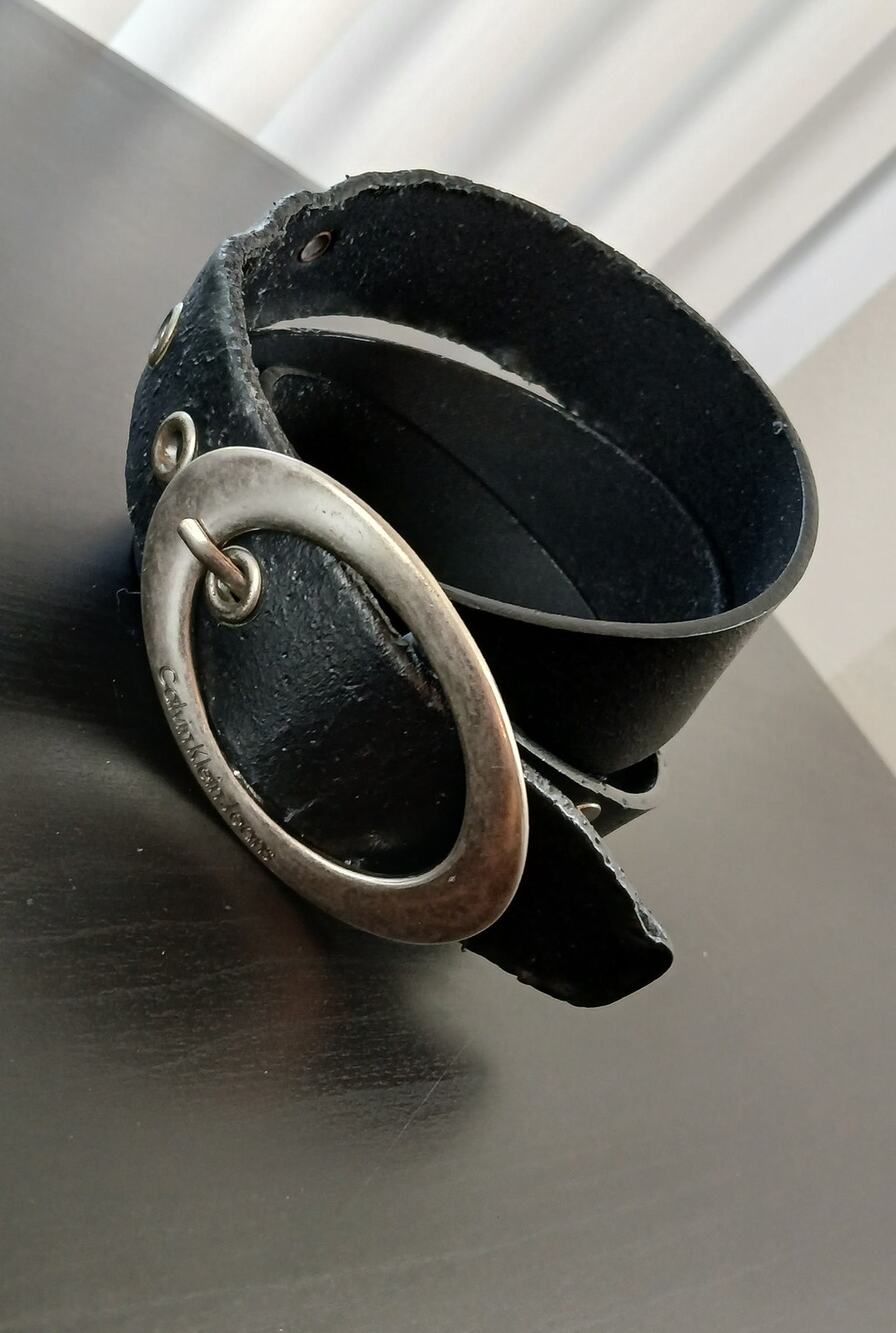 Calvin Klein Jeans distressed black leather belt Large 37" - 41" silver oval